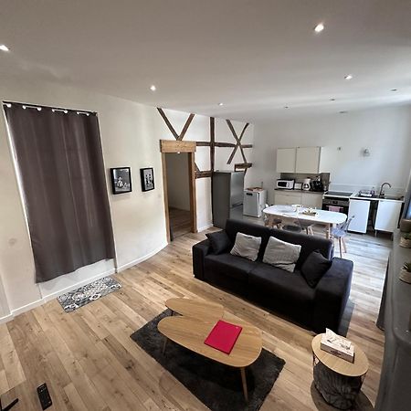 Bel Appartement En Coeur De Ville - 20 Minutes Du Pal Moulins  Eksteriør billede