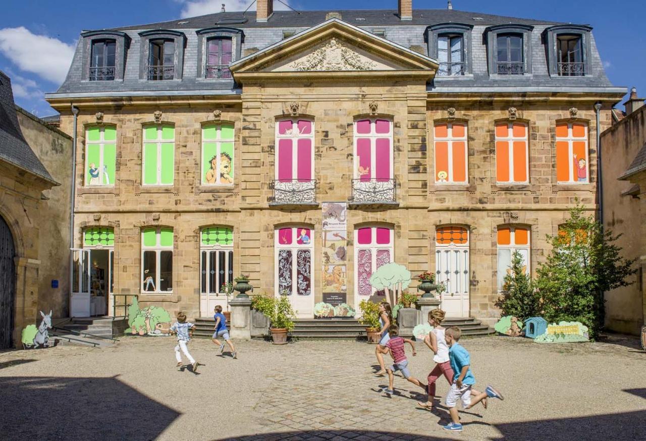 Bel Appartement En Coeur De Ville - 20 Minutes Du Pal Moulins  Eksteriør billede